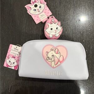 Marie cosmetic pouch with Marie brush